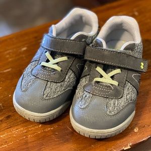 Suprize by Stride Rite sneakers